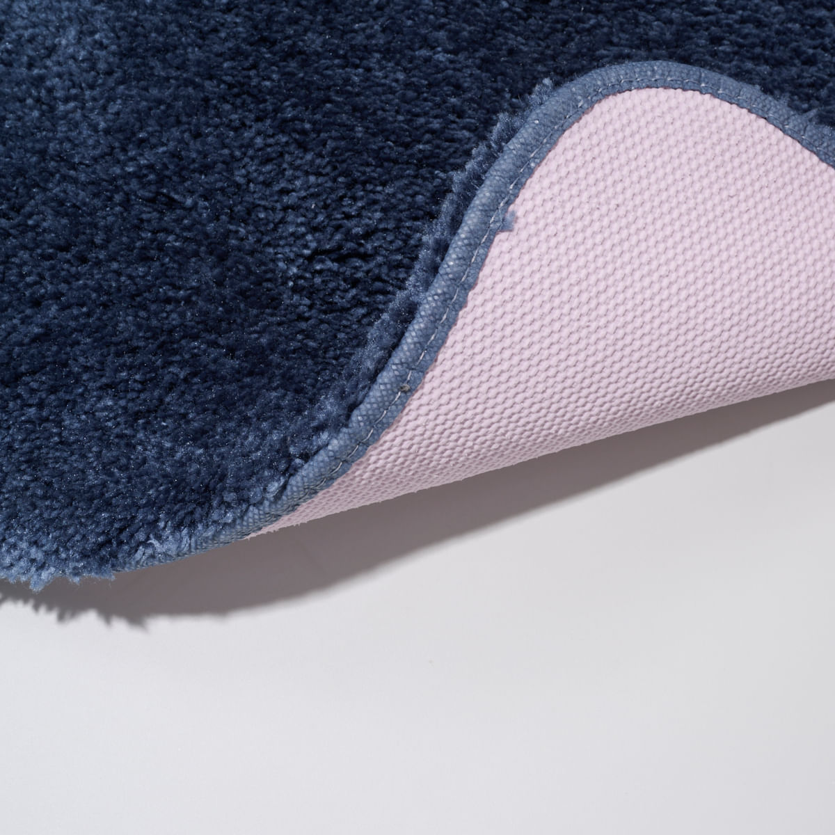 04 04 0019 Tapete Americano Antiderrapante Azul Escuro  004.jpg